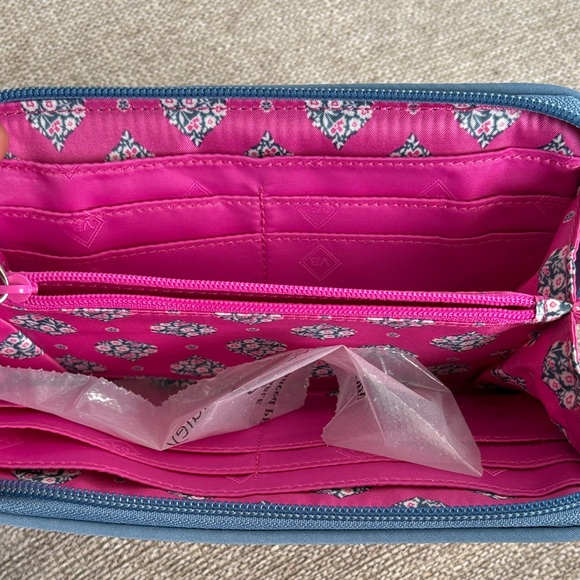 Vera Bradley Multicolor Geometric Quilted Wallet RFID - Picture 4 of 4